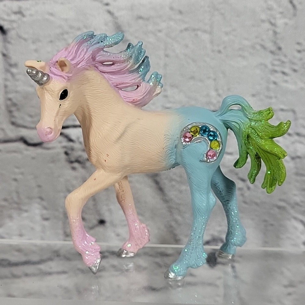 SCHLEICH 70724 Bayala Marshmallow Unicorn Foal Figurine‎ Multicolored